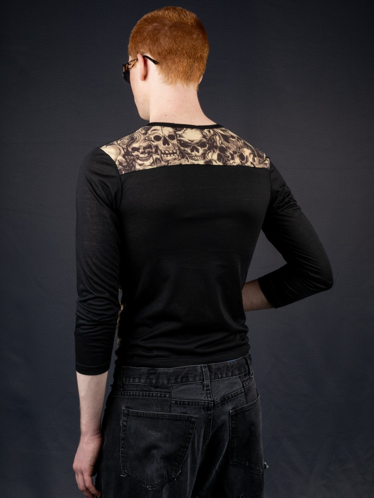 Skulls Gathering Top